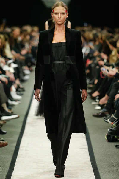 Look 39